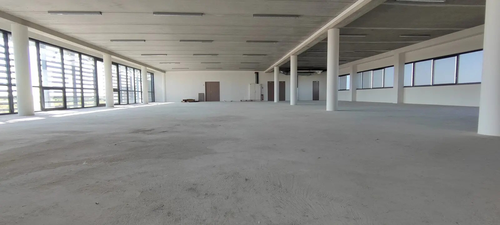 6 Avenue De Shenzhen, Chasseneuil-du-Poitou à louer Photo intérieure– Image 1 sur 14