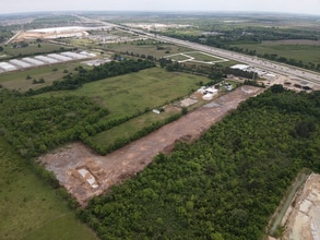 25540 Zube Road, Hockley, TX à louer Photo de l’immeuble– Image 2 sur 6