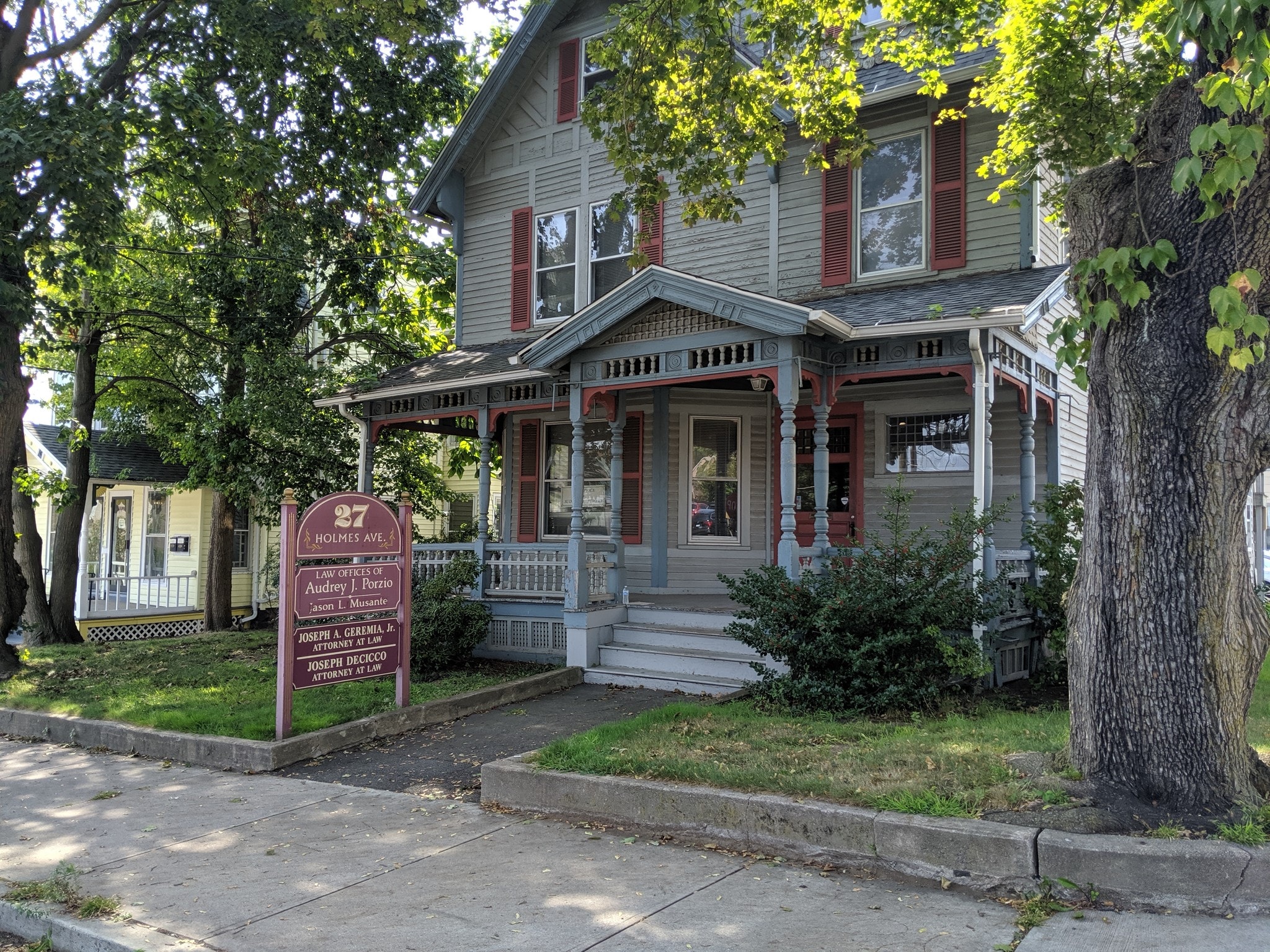 27 Holmes Ave, Waterbury, CT à louer Photo principale– Image 1 sur 9