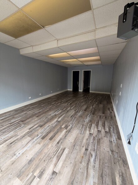 205 Oak St, Kelso, WA à louer - Photo de l’immeuble – Image 3 sur 8