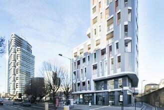 227 City Rd, Londres à louer Photo de l’immeuble– Image 1 sur 5