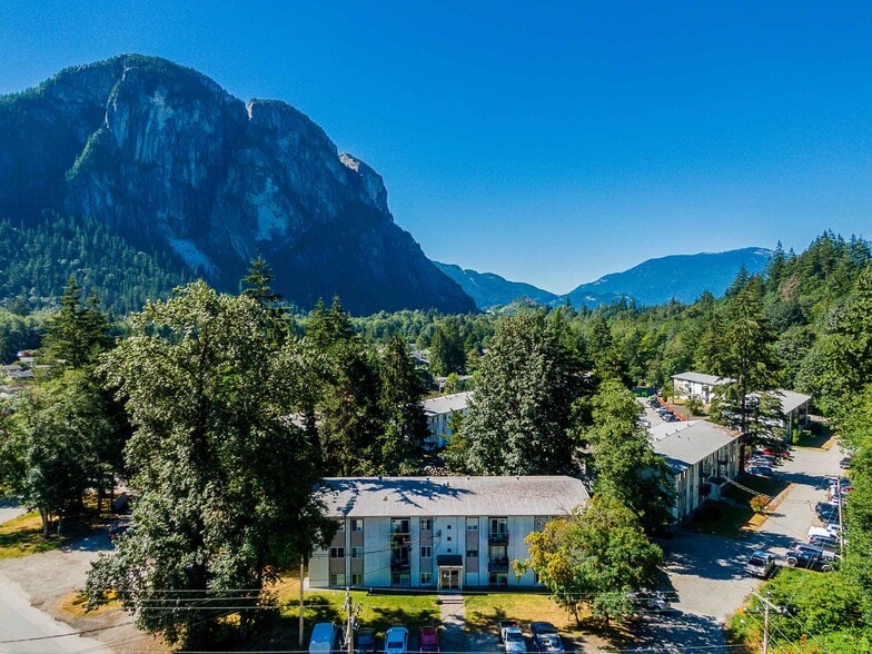 38171 Westway Av, Squamish, BC à vendre - Aérien – Image 3 sur 5