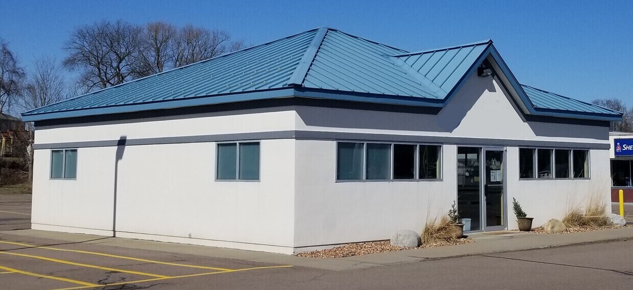 1099 New York 222, Cortland, NY à louer Photo principale– Image 1 sur 2