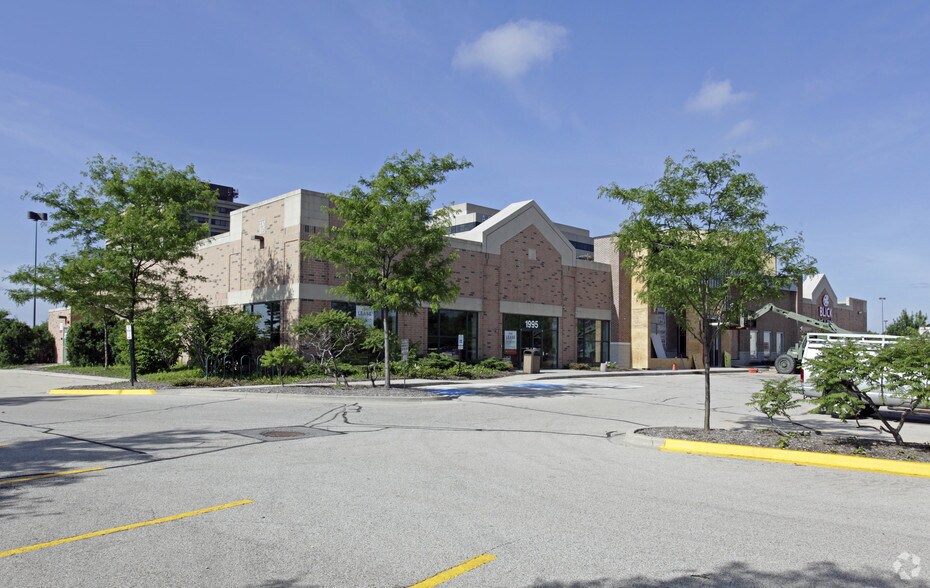 1975-1995 E Golf Rd, Schaumburg, IL à louer - Photo de l’immeuble – Image 2 sur 4