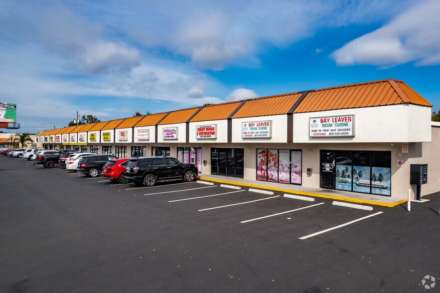 4023 W Waters Ave, Tampa, FL à louer - Photo principale – Image 1 sur 5