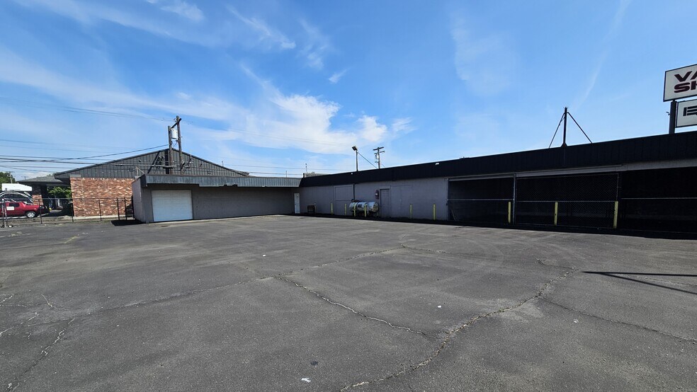 1170 15th Ave, Longview, WA à louer - Photo de l’immeuble – Image 3 sur 13