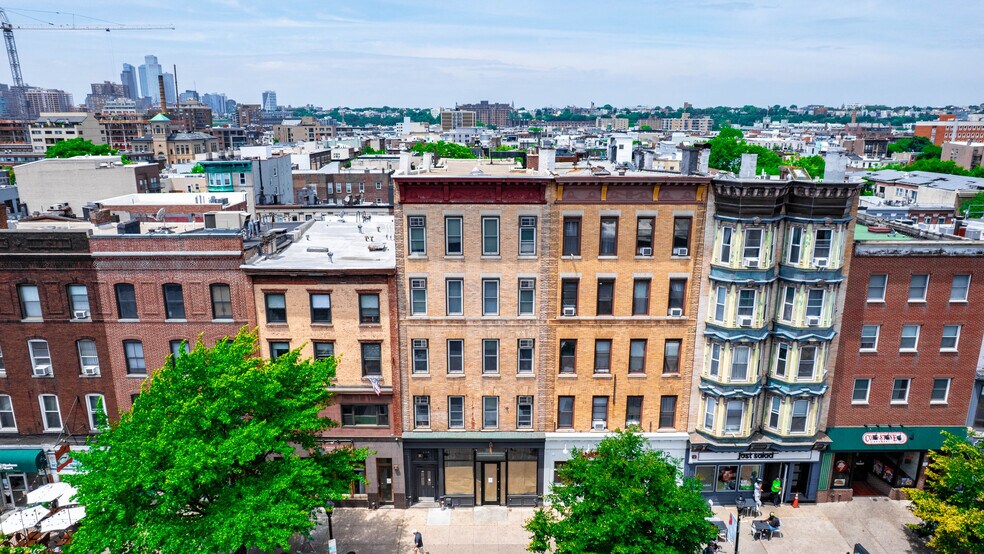 110 Washington St, Hoboken, NJ à vendre - Photo de l’immeuble – Image 2 sur 10