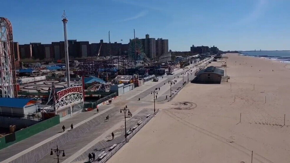 2848 W 15th St, Brooklyn, NY à vendre - Vidéo sur l’annonce professionnelle – Image 2 sur 18