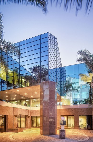 1 Pointe Dr, Brea, CA à louer - Photo de l’immeuble – Image 2 sur 14