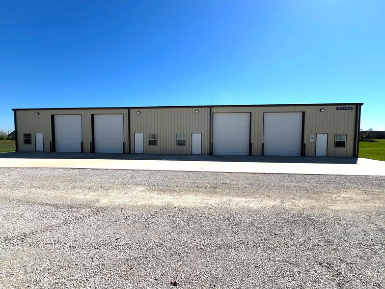 15060 US Highway 380 W, Krum, TX à louer - Photo de l’immeuble – Image 1 sur 8
