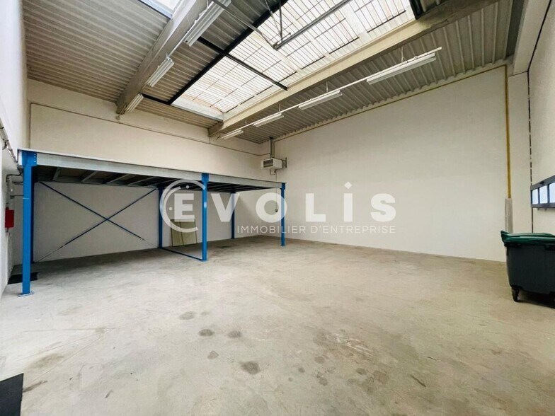 555 Avenue Blaise Pascal, Moissy-Cramayel à louer - Photo intérieure – Image 2 sur 5