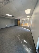 10805 Indeco Dr, Blue Ash, OH à louer Photo intérieure– Image 2 sur 6
