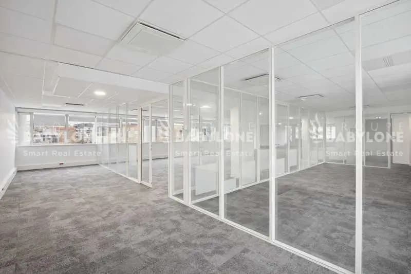 Bureau dans Issy-les-Moulineaux à louer - Photo de l’immeuble – Image 3 sur 15