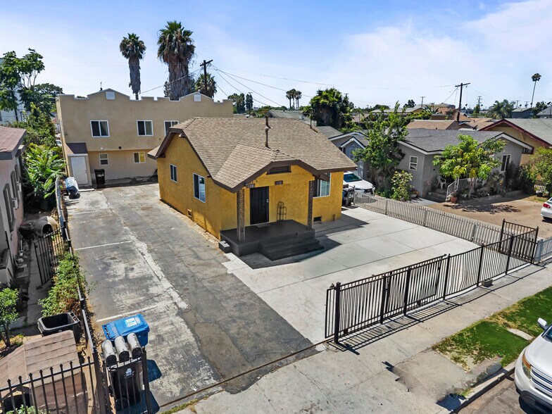 130 E 85th St, Los Angeles, CA à vendre - Photo de l’immeuble – Image 2 sur 30