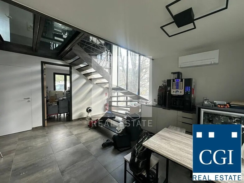 Bureau dans Seyssinet-Pariset à louer - Photo de l’immeuble – Image 3 sur 11