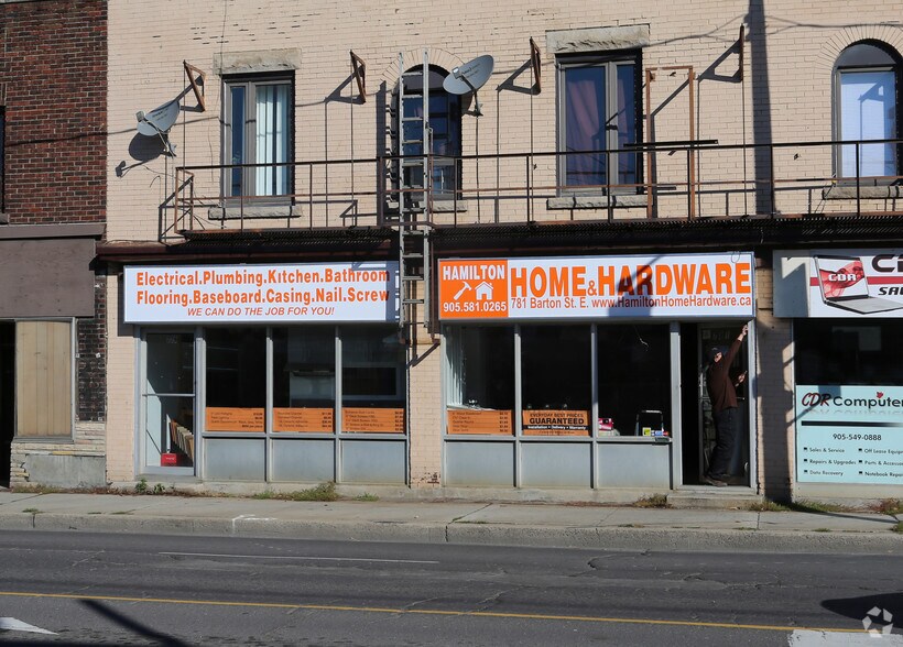 779-783 Barton St E, Hamilton, ON à louer - Photo de l’immeuble – Image 2 sur 4