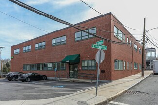 Plus de détails pour 149 Grove St, Watertown, MA - Bureau à louer