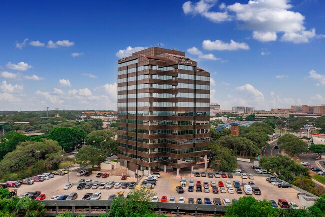 Plus de détails pour 8122 Datapoint Dr, San Antonio, TX - Bureau/Médical à louer