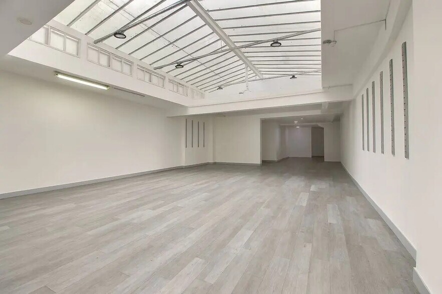 25 Rue Richard Lenoir, Paris à louer - Photo de l’immeuble – Image 3 sur 5