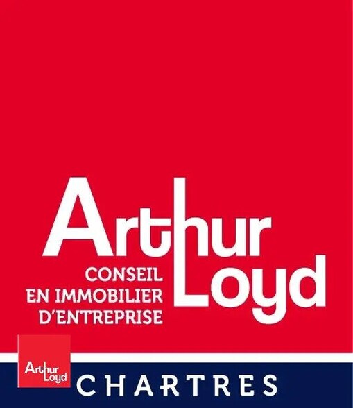 Local d’activités dans Ablis à louer - Photo de l’immeuble – Image 2 sur 2