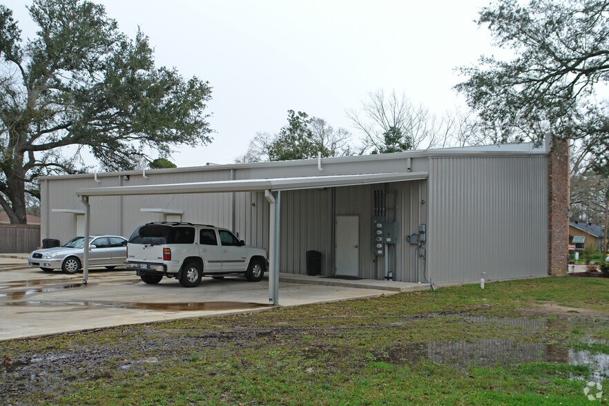 3600 Common St, Lake Charles, LA à louer - Photo de l’immeuble – Image 2 sur 3
