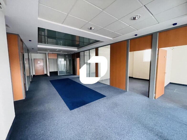 Bureau dans Torcy à louer - Photo intérieure – Image 1 sur 5