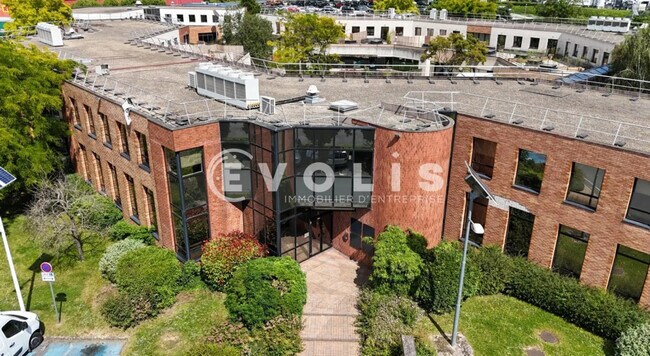 Plus de détails pour Bureau, Local d'activités à louer