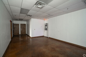 8915 San Dario Ave, Laredo, TX à louer Photo intérieure– Image 2 sur 10