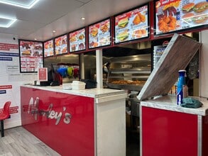 1-5 Glyn Sq, Milton Keynes à louer Photo intérieure– Image 2 sur 4