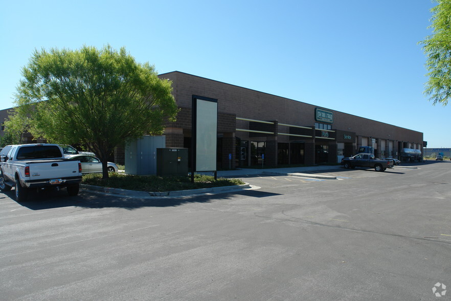 2255 S 5370 W, West Valley City, UT à louer - Photo de l’immeuble – Image 2 sur 4