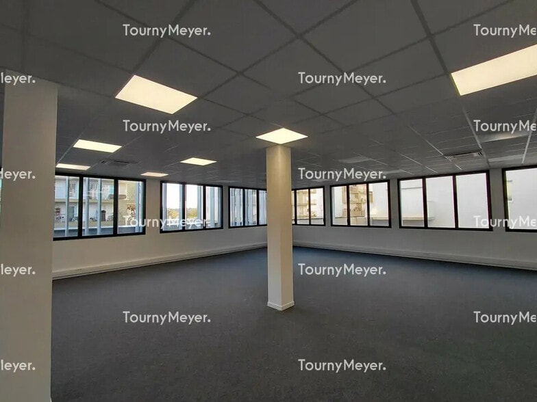 Bureau dans Nantes à louer - Photo de l’immeuble – Image 3 sur 10