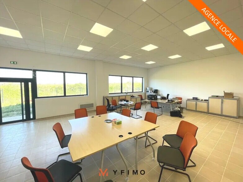Bureau dans Flins-sur-Seine à louer - Photo de l’immeuble – Image 1 sur 7