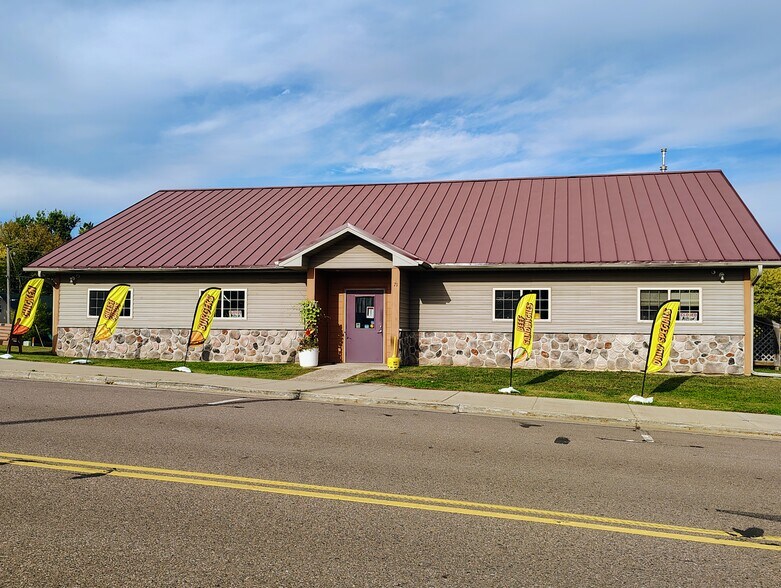 71 N Grant St, Glidden, WI à vendre - Photo principale – Image 1 sur 20