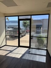 3334-3432 W Wilshire Dr, Phoenix, AZ à louer Photo de l’immeuble– Image 1 sur 4