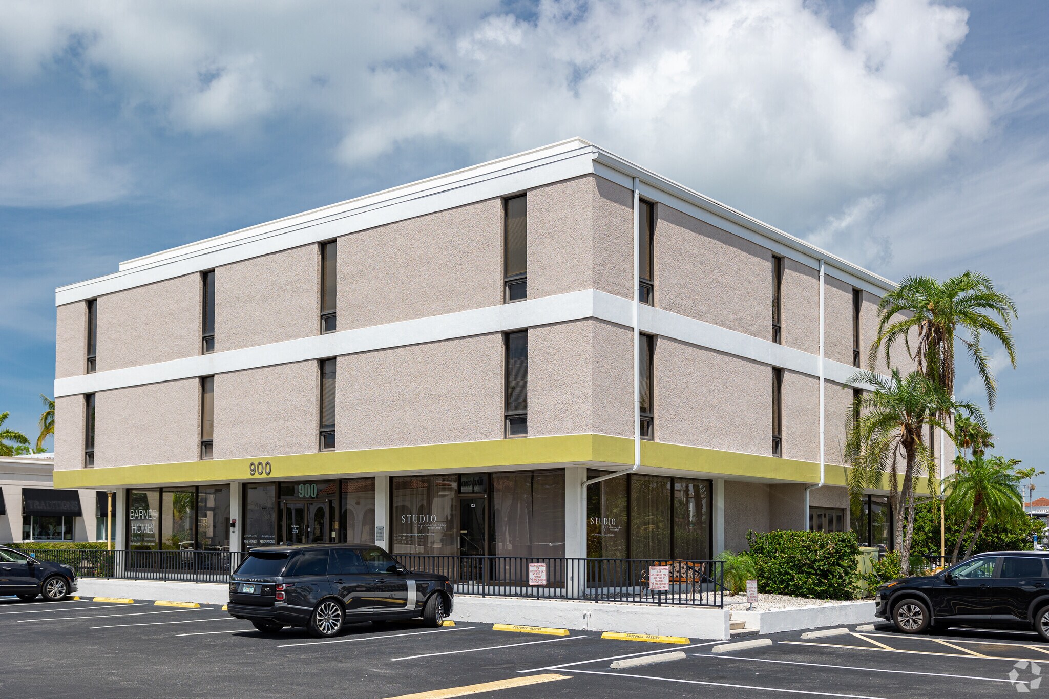 900 6th Ave S, Naples, FL à louer Photo principale– Image 1 sur 11