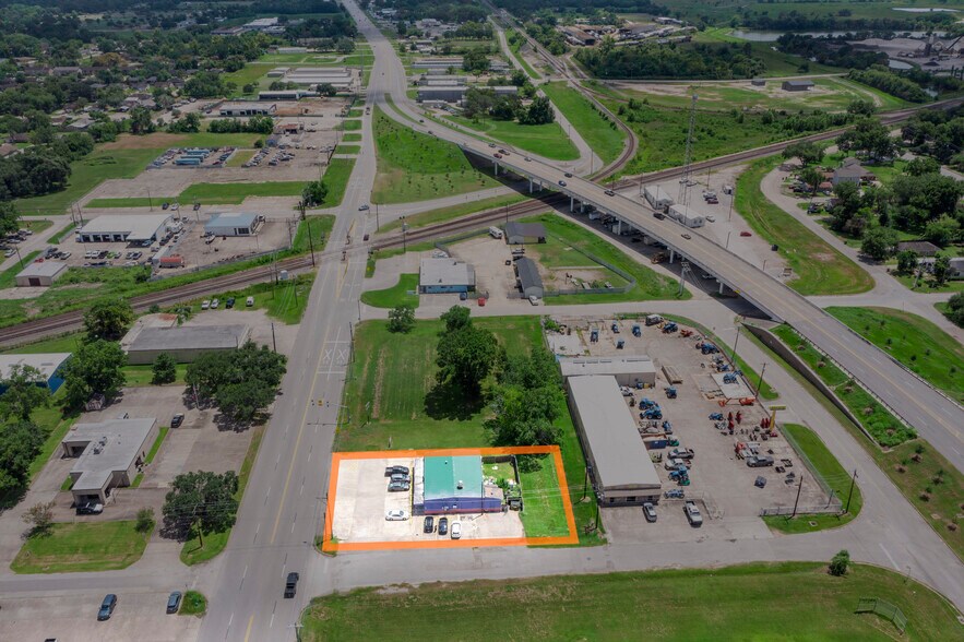 500 S Velasco St, Angleton, TX à vendre - Photo de l’immeuble – Image 3 sur 29