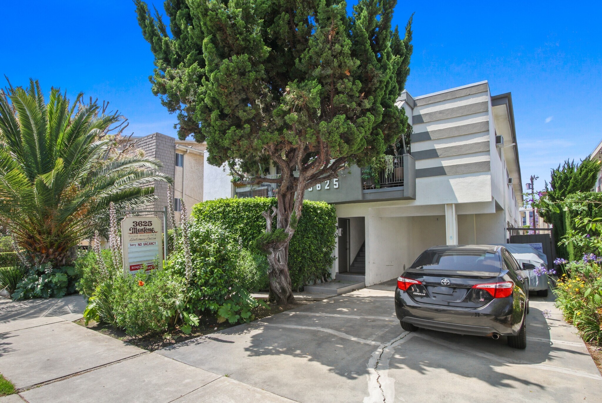 3625 Mentone Ave, Los Angeles, CA à vendre Photo principale– Image 1 sur 17