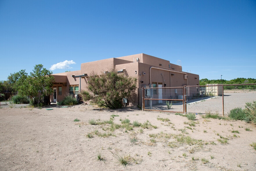 5 Camino Karsten, Algodones, NM à louer - Photo de l’immeuble – Image 3 sur 22