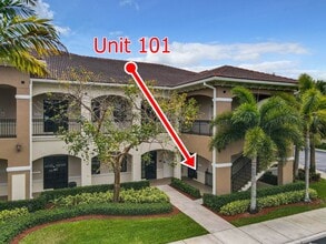 7551 Wiles Rd, Coral Springs, FL à louer Photo intérieure– Image 2 sur 11