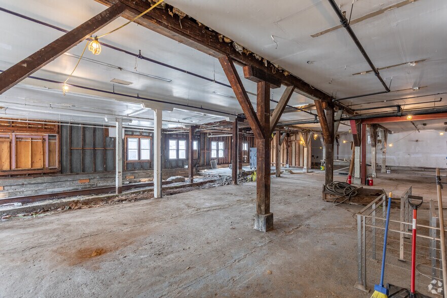 126 N James St, Peekskill, NY à vendre - Photo intérieure – Image 3 sur 20