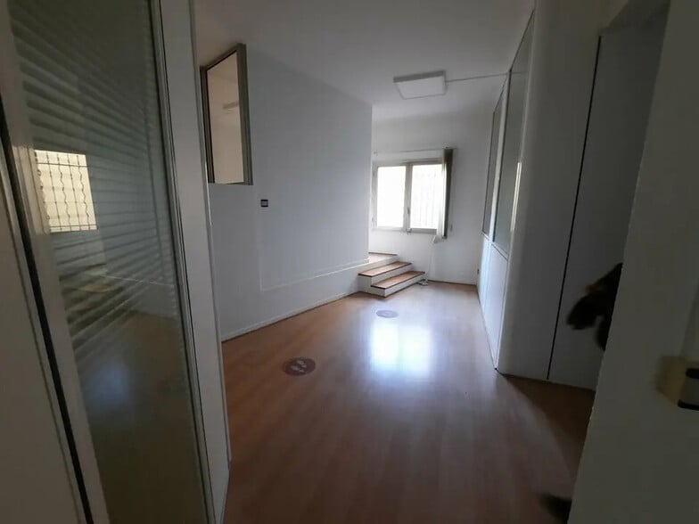 Local commercial dans Rouen à louer - Photo de l’immeuble – Image 3 sur 11