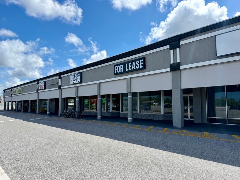 6604 US Highway 19 N, New Port Richey, FL à louer - Photo de l’immeuble – Image 3 sur 7