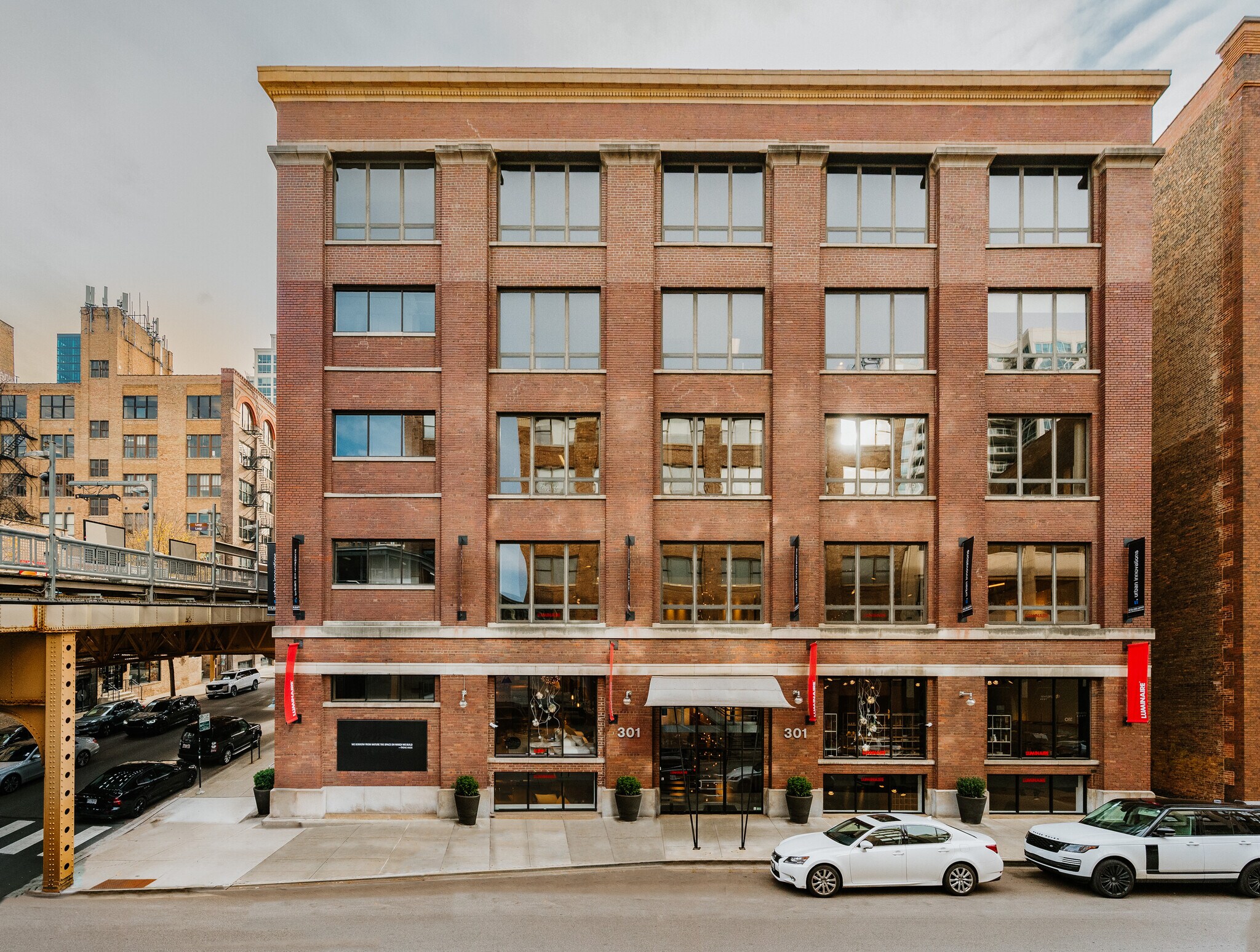 720 N Franklin St, Chicago, IL à louer Photo de l’immeuble– Image 1 sur 2