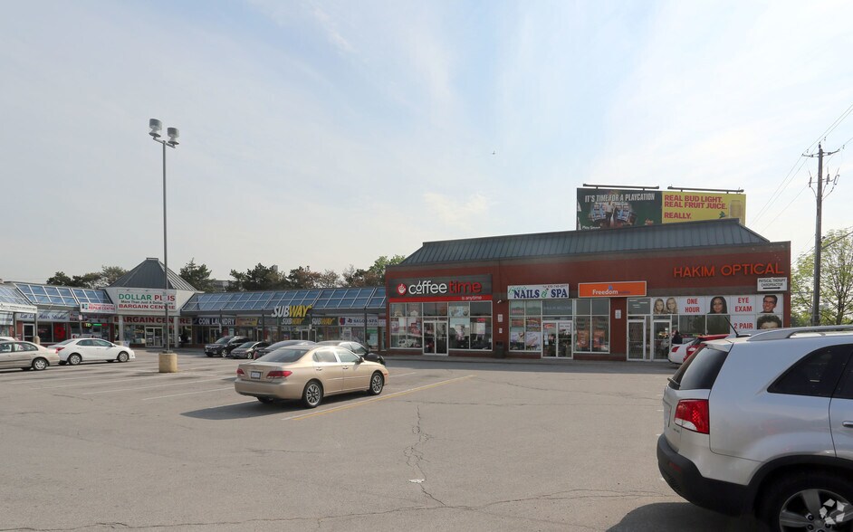 2512-2586 Finch Ave, Toronto, ON à louer - Photo de l’immeuble – Image 2 sur 3