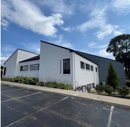 43700 Woodward Ave, Bloomfield Hills, MI à louer - Photo de l’immeuble – Image 2 sur 9