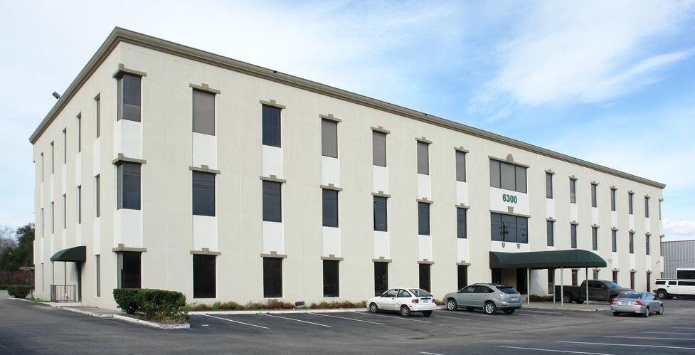 6300 Richmond Ave, Houston, TX à louer - Photo principale – Image 1 sur 2