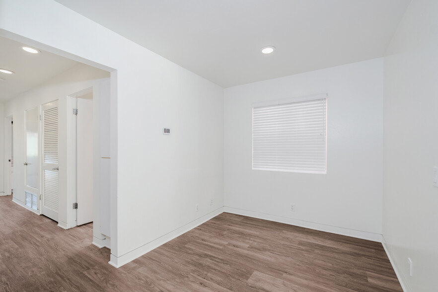 227 Market St, Venice, CA à vendre - Photo de l’immeuble – Image 2 sur 36