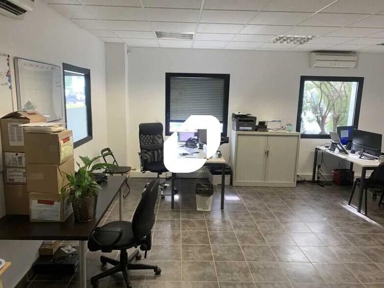 Bureau dans Saint-Priest à louer - Photo de l’immeuble – Image 3 sur 17