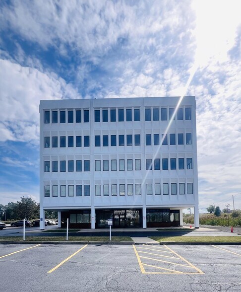 35350 Curtis Blvd, Eastlake, OH à louer - Photo de l’immeuble – Image 2 sur 44