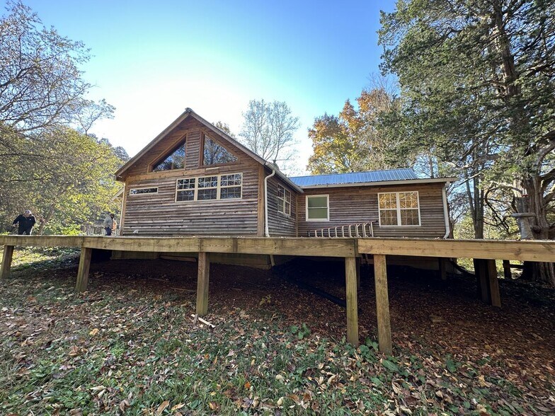 413 E Red Bud Rd, Knoxville, TN à vendre - Photo principale – Image 1 sur 5